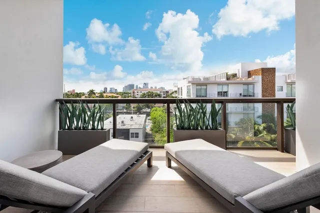 $3,150,000 | 30 Isle Of Venice Drive, Unit PH3, Fort Lauderdale, FL 33301