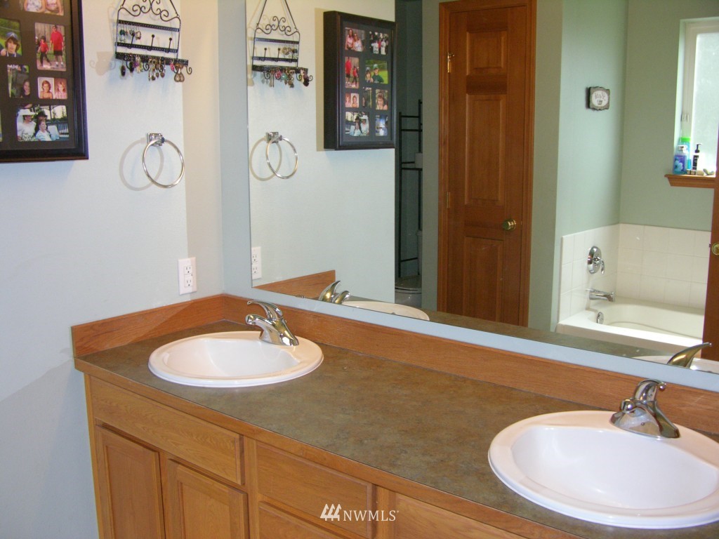 14830 Lindsay Road Southeast Yelm, WA 98597 - Photo 12 of 20