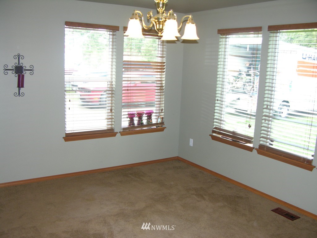 14830 Lindsay Road Southeast Yelm, WA 98597 - Photo 5 of 20