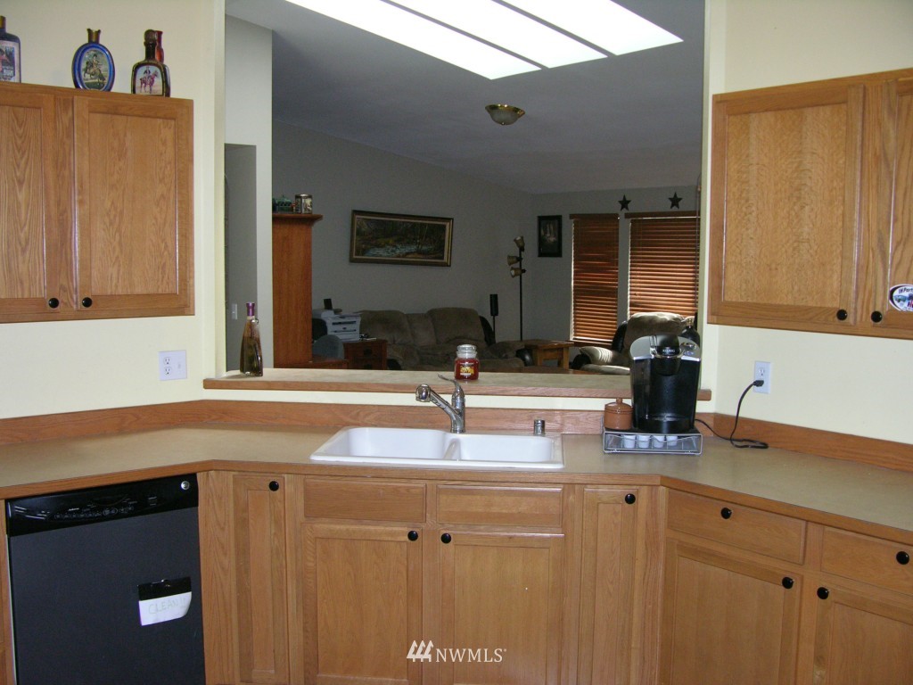 14830 Lindsay Road Southeast Yelm, WA 98597 - Photo 6 of 20