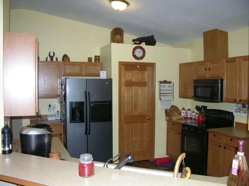 14830 Lindsay Road Southeast Yelm, WA 98597 - Photo 9 of 20
