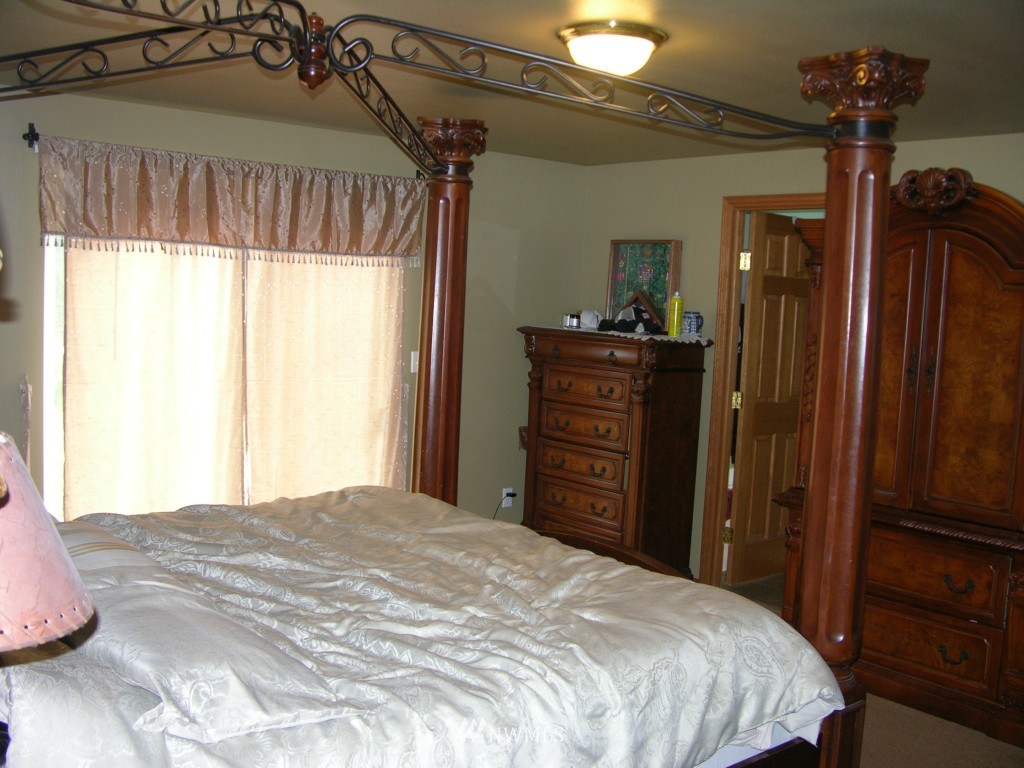 14830 Lindsay Road Southeast Yelm, WA 98597 - Photo 10 of 20