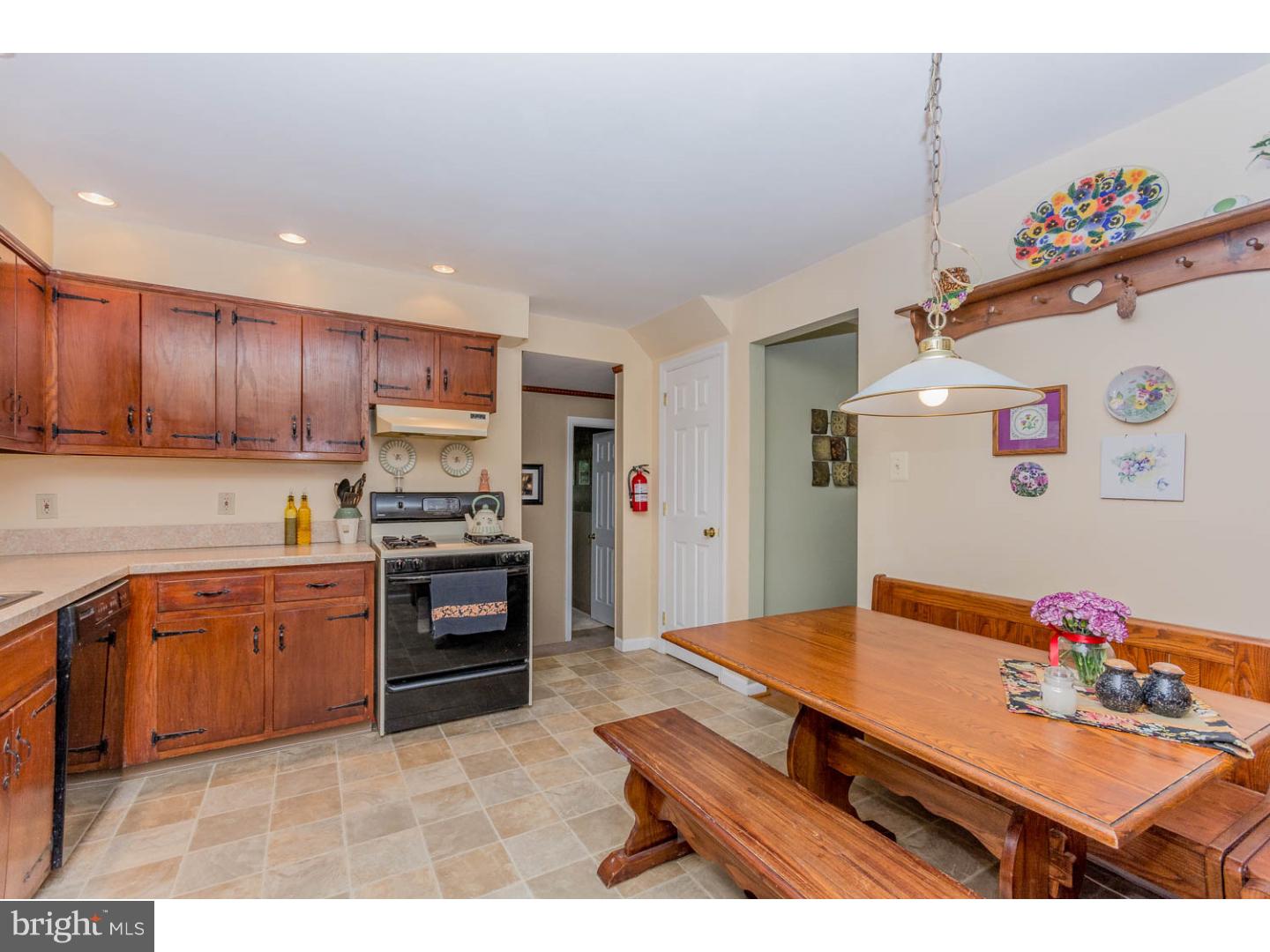 182 Pearl Croft Road Cherry Hill, NJ 08034 - Photo 10 of 25 Gallery Image 10