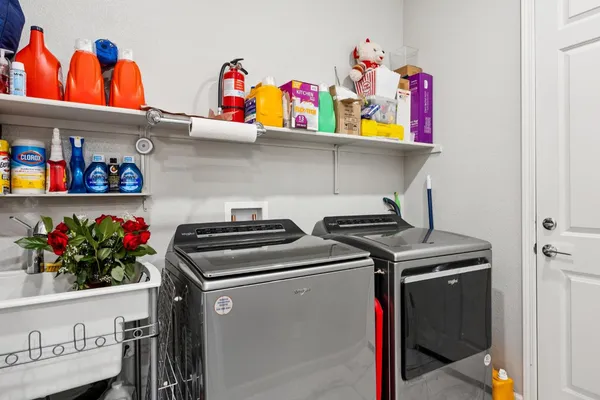 a house view with a outdoor space