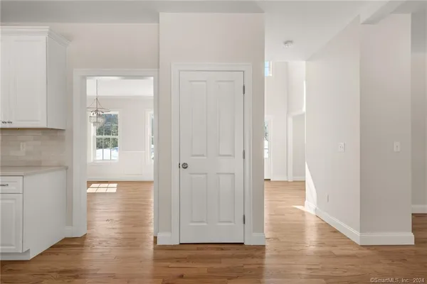 $689,900 | 116 Holcomb Hill Road, New Hartford, CT 06057