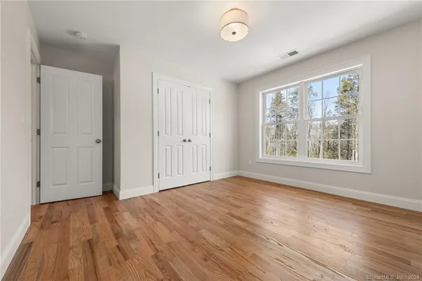 $689,900 | 116 Holcomb Hill Road, New Hartford, CT 06057