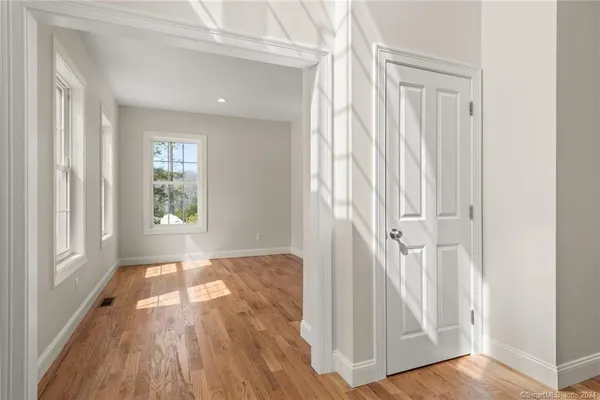 $689,900 | 116 Holcomb Hill Road, New Hartford, CT 06057