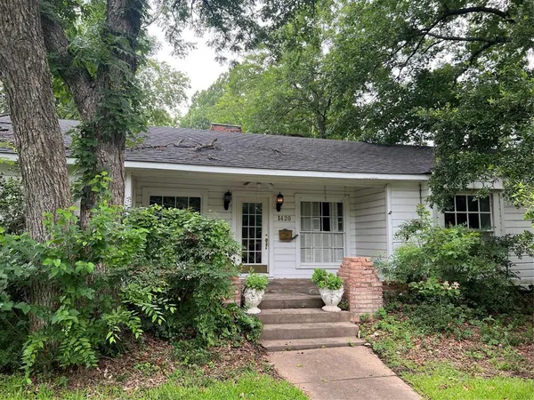 $160,000 | 1420 North Shannon Street, Sherman, TX 75092