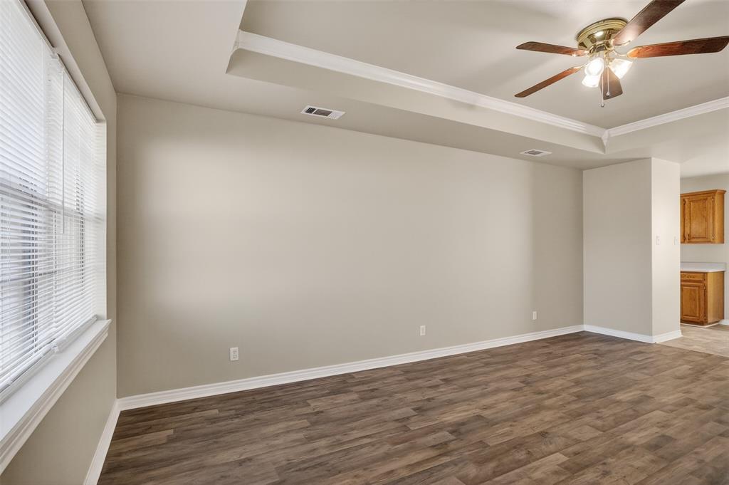 2507 Beverly Bonham, TX 75418 - Photo 3 of 29