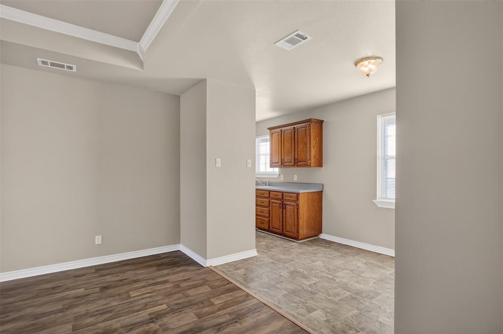 2507 Beverly Bonham, TX 75418 - Photo 7 of 29