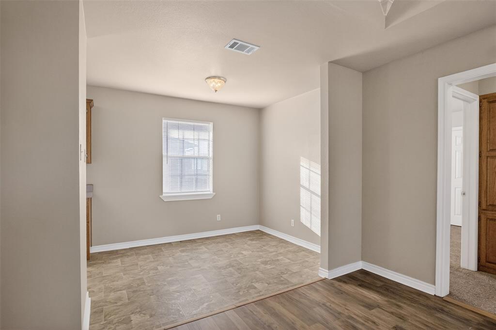 2507 Beverly Bonham, TX 75418 - Photo 8 of 29