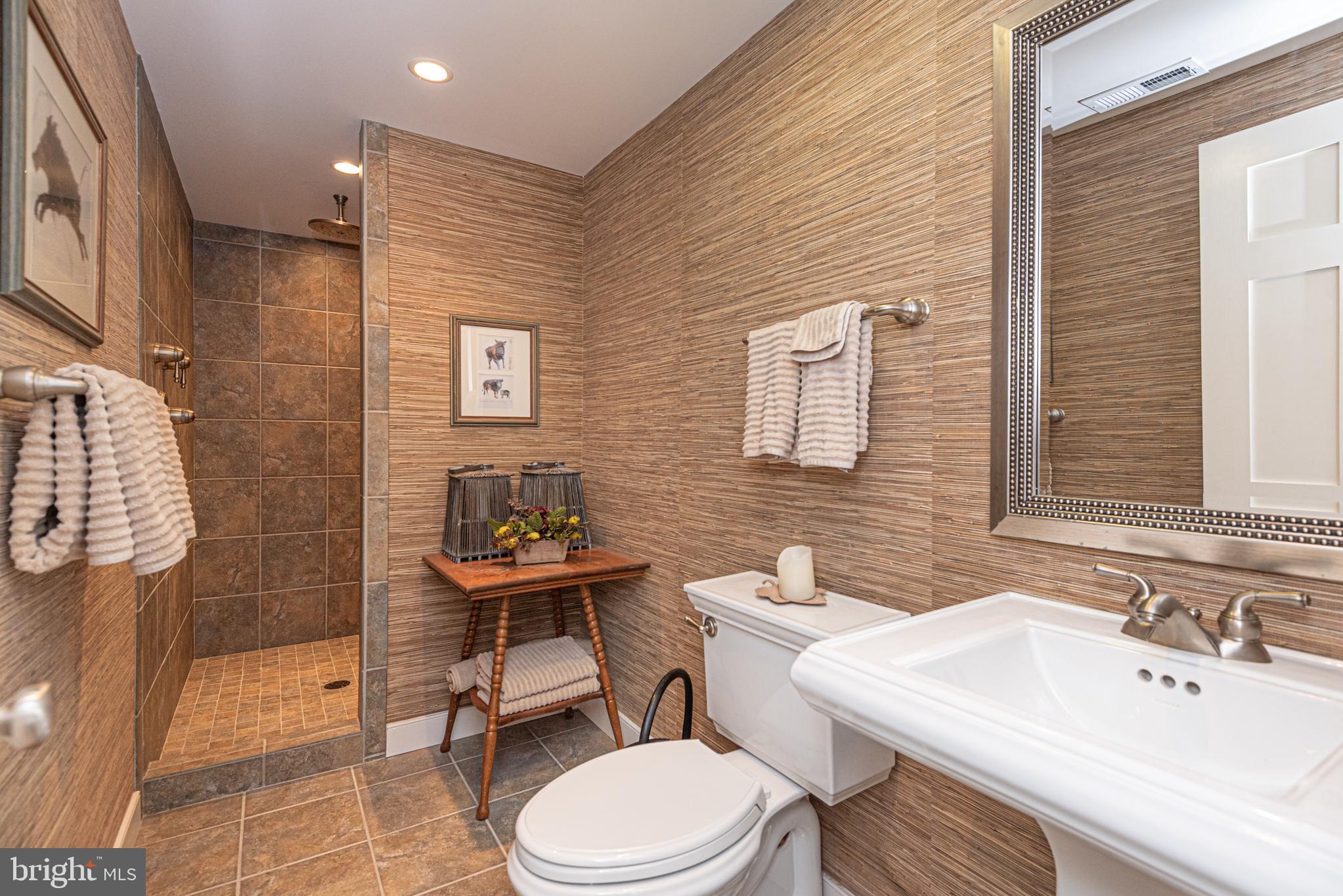 4500 Boone Creek Road Oxford, MD 21654 - Photo 24 of 133 Second bathroom