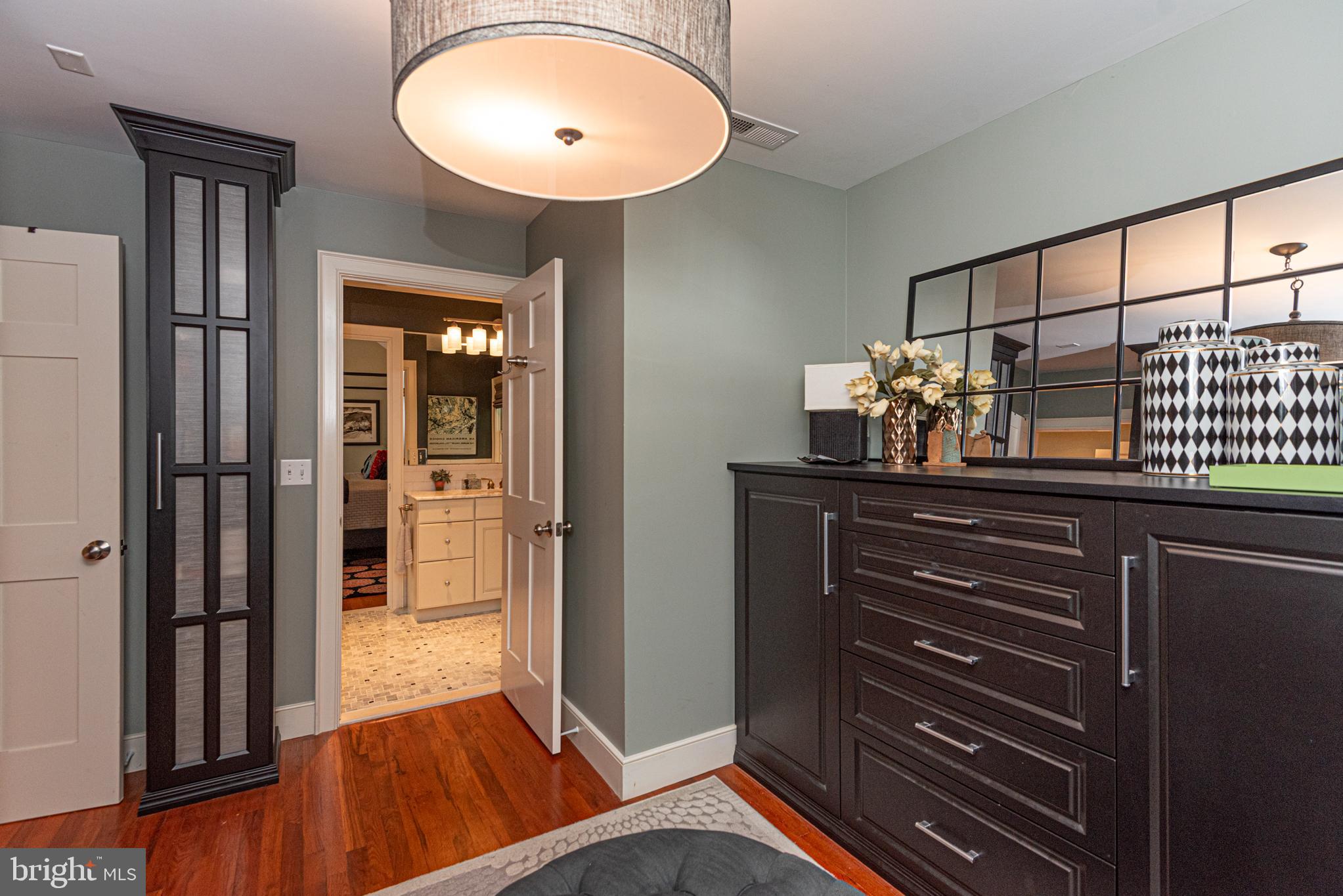 4500 Boone Creek Road Oxford, MD 21654 - Photo 64 of 133 Primary closet