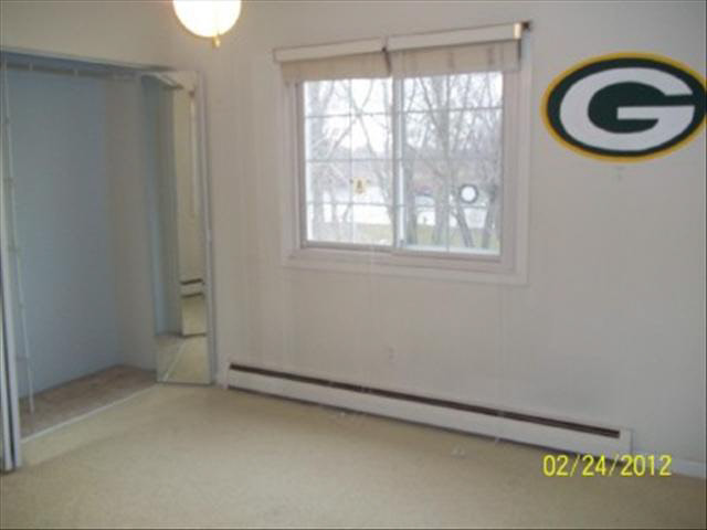 3667 North Custer Road Monroe, MI 48162 - Photo 8 of 14 20092176-7.JPG