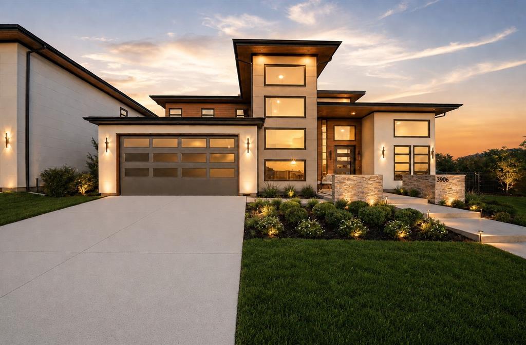 ELEVATION OF 3906 LONGHORN