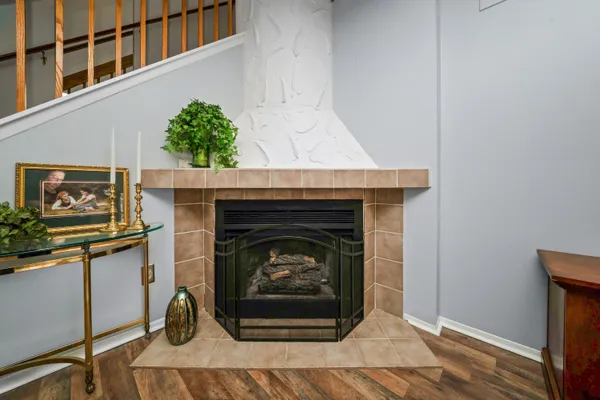 $220,000 | 31260 Country Way, Farmington Hills, MI 48331