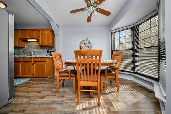 $220,000 | 31260 Country Way, Farmington Hills, MI 48331