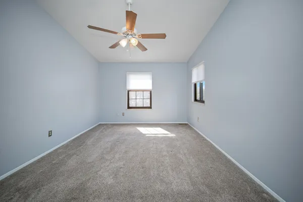 $220,000 | 31260 Country Way, Farmington Hills, MI 48331