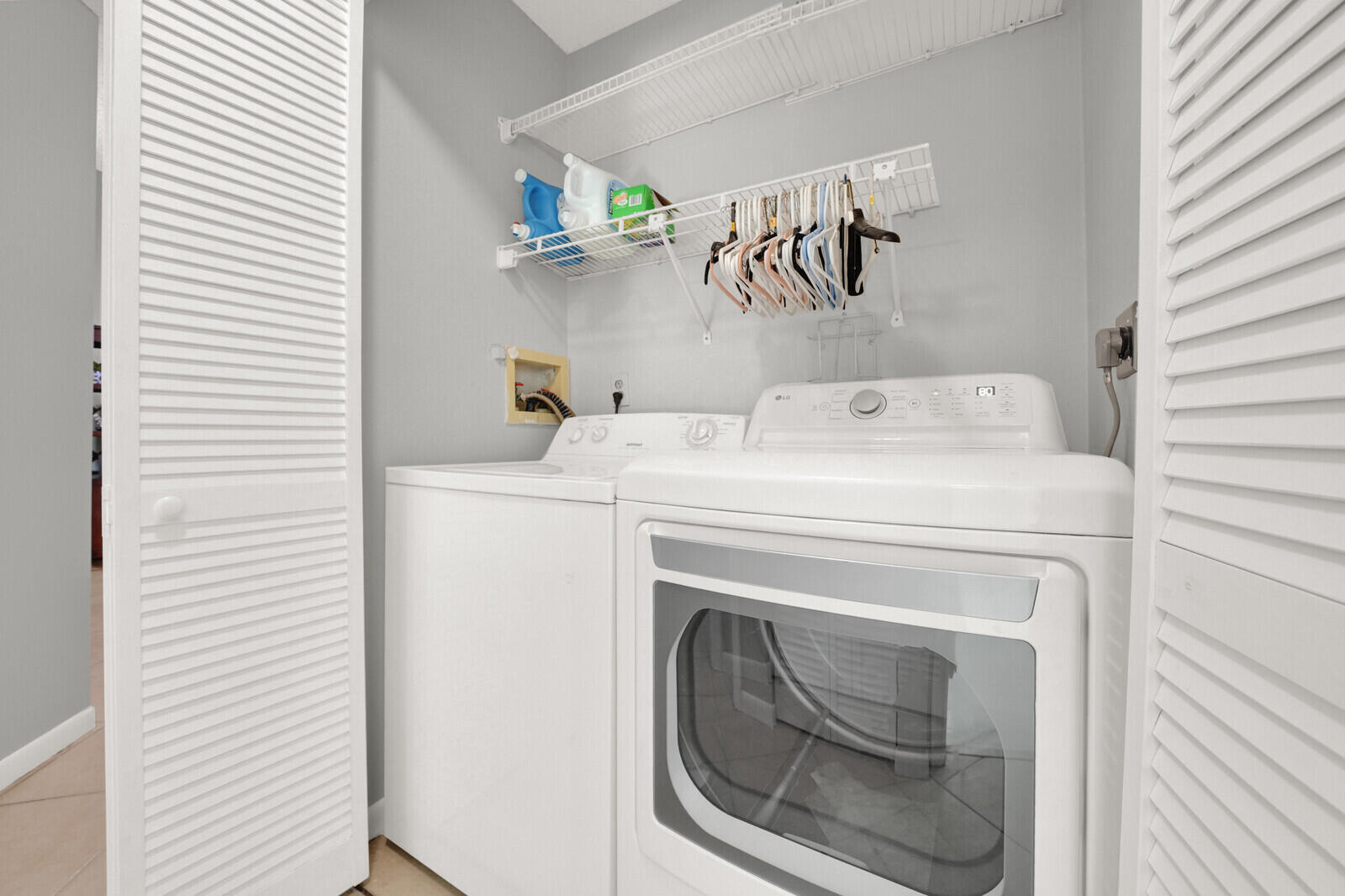 8850 Ranta Court, Unit D Boynton Beach, FL 33436 - Photo 18 of 25 Laundry
