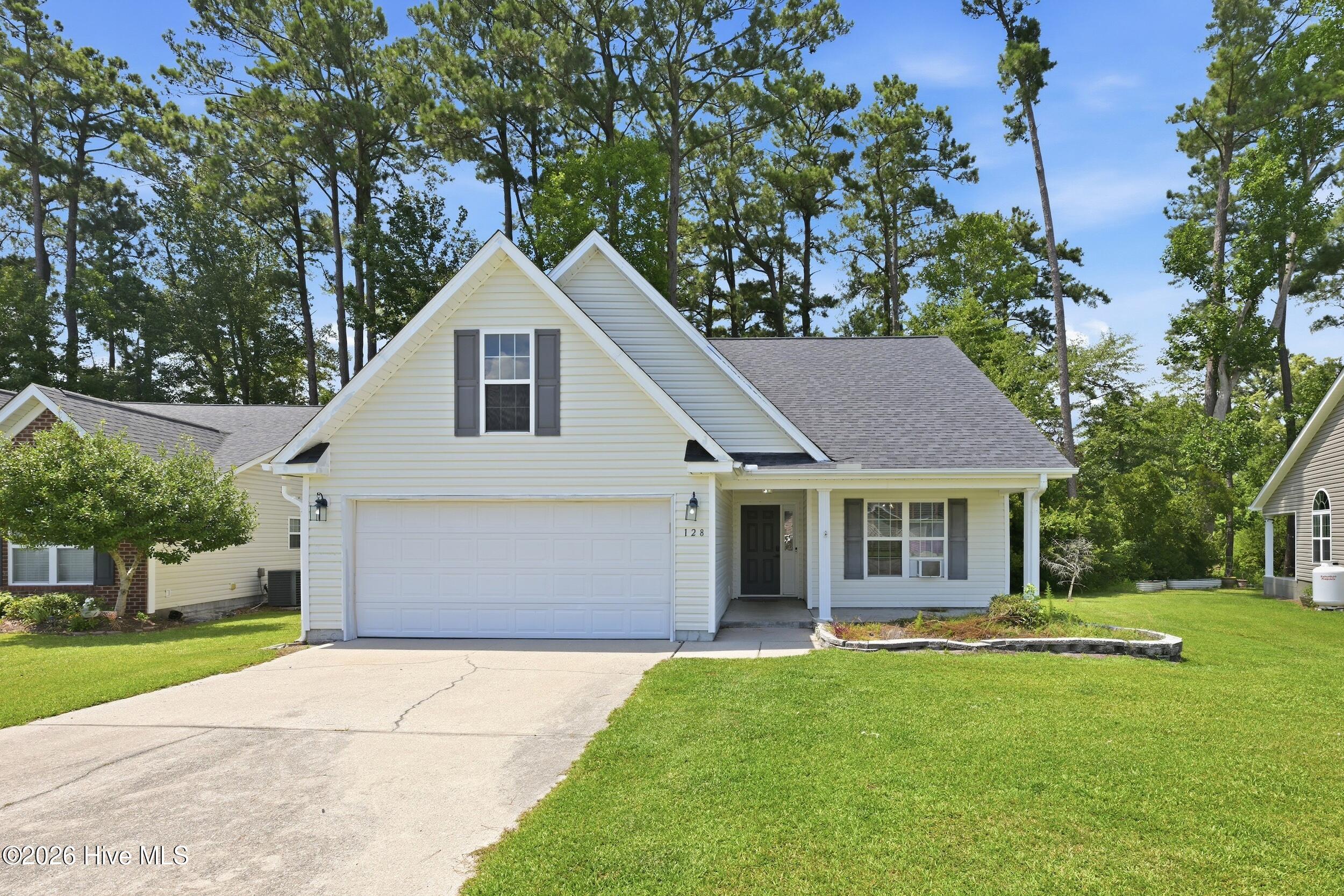 128 Bermuda View New Bern, NC 28560 - Photo 3 of 41
