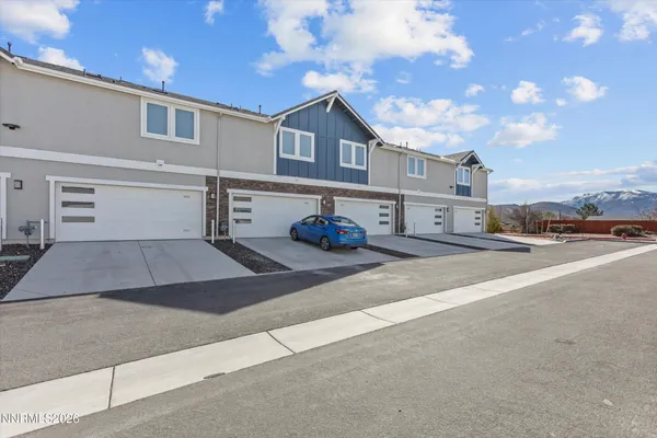 $420,000 | 18661 Village Center Drive, Reno, NV 89508