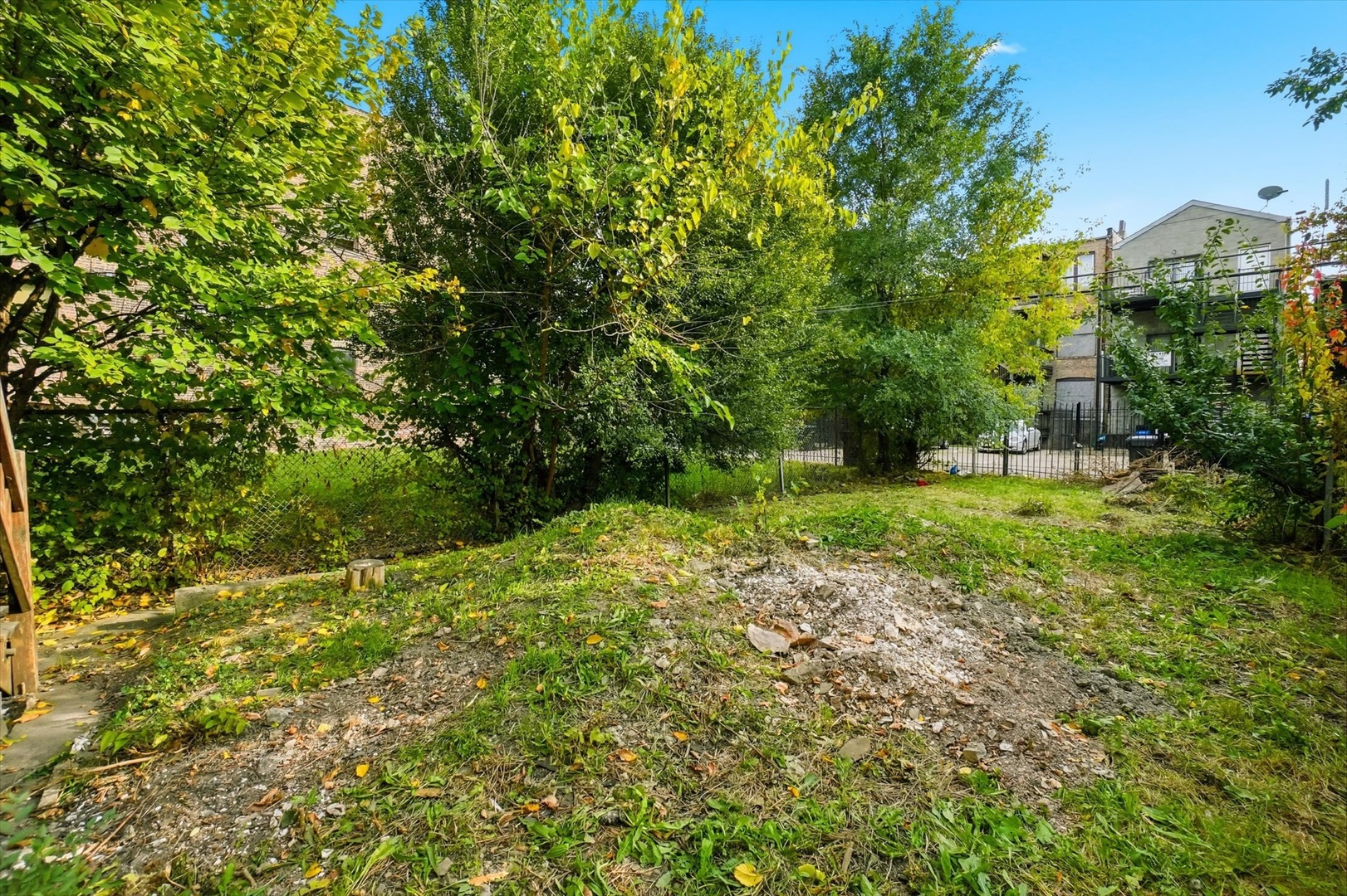 3109 West Lexington Street Chicago, IL 60612 - Photo 10 of 10 a view of yard with green space