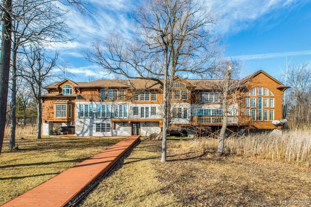 4021 Commerce Road West Bloomfield, MI 48324 - Photo 30 of 36