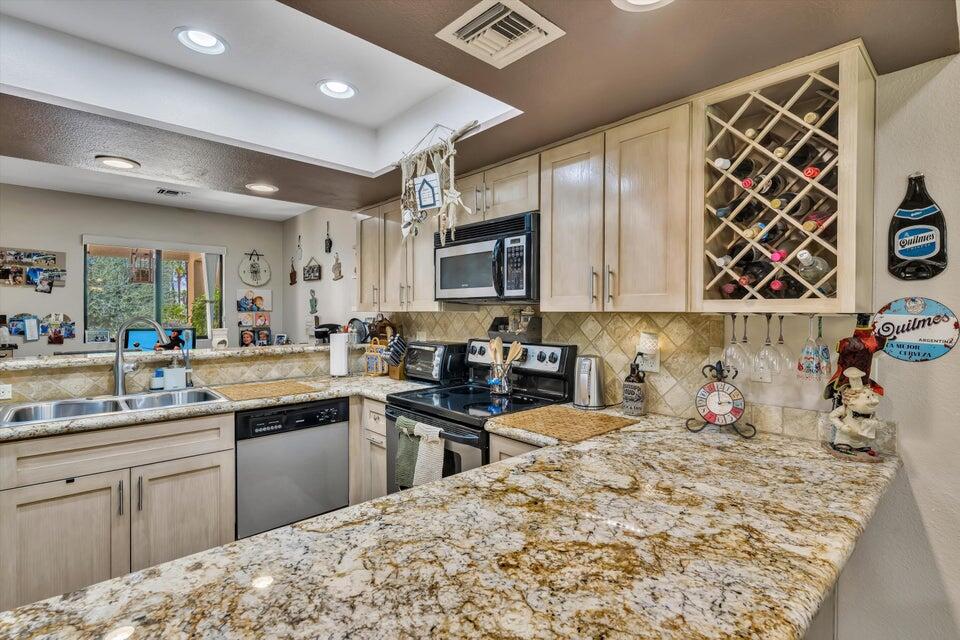 20 Mission Court Rancho Mirage, CA 92270 - Photo 8 of 24 20220517060217564689000000-o