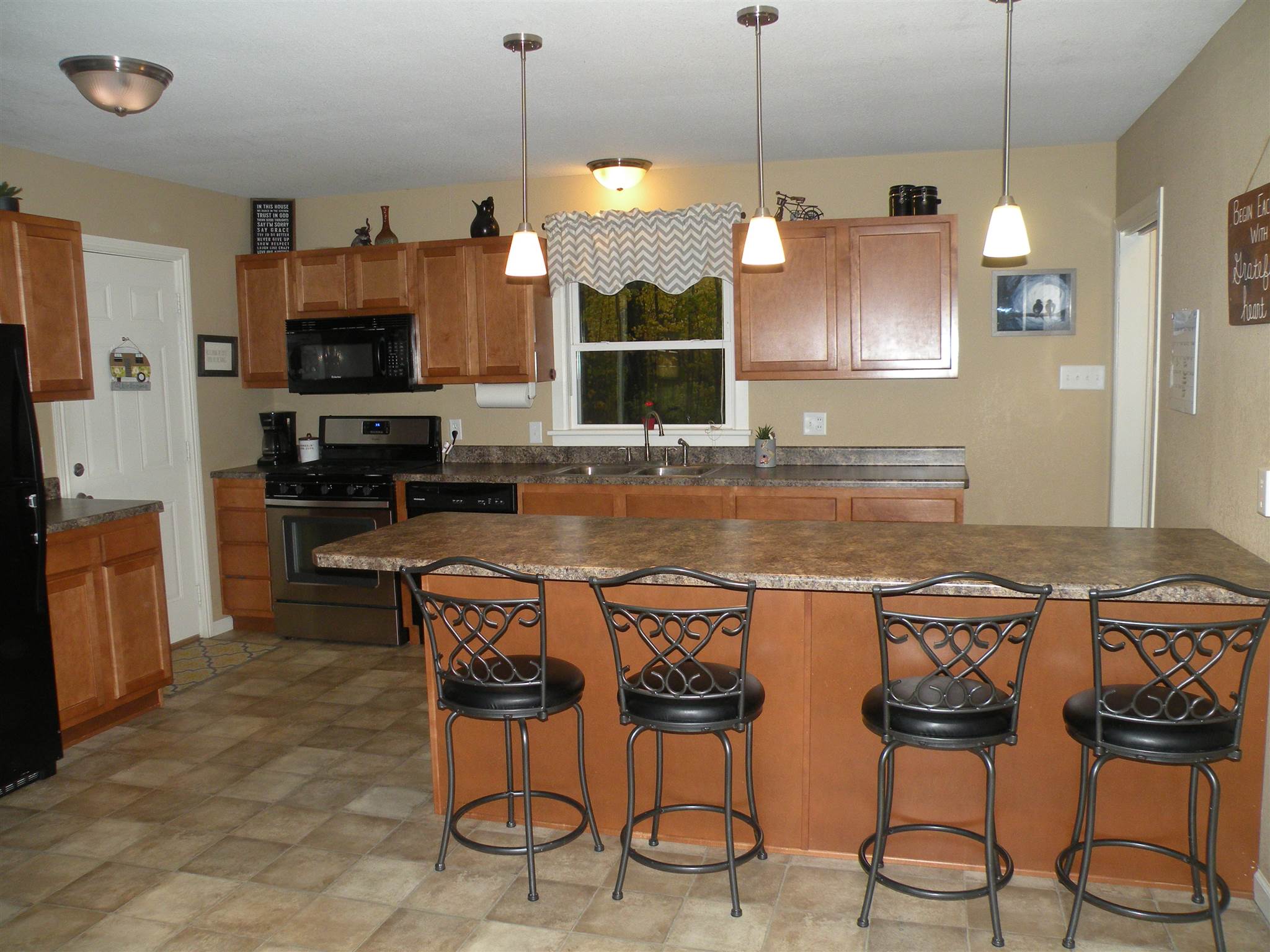 8208 Hessen Cassel Road Fort Wayne, IN 46816 - Photo 1 of 30