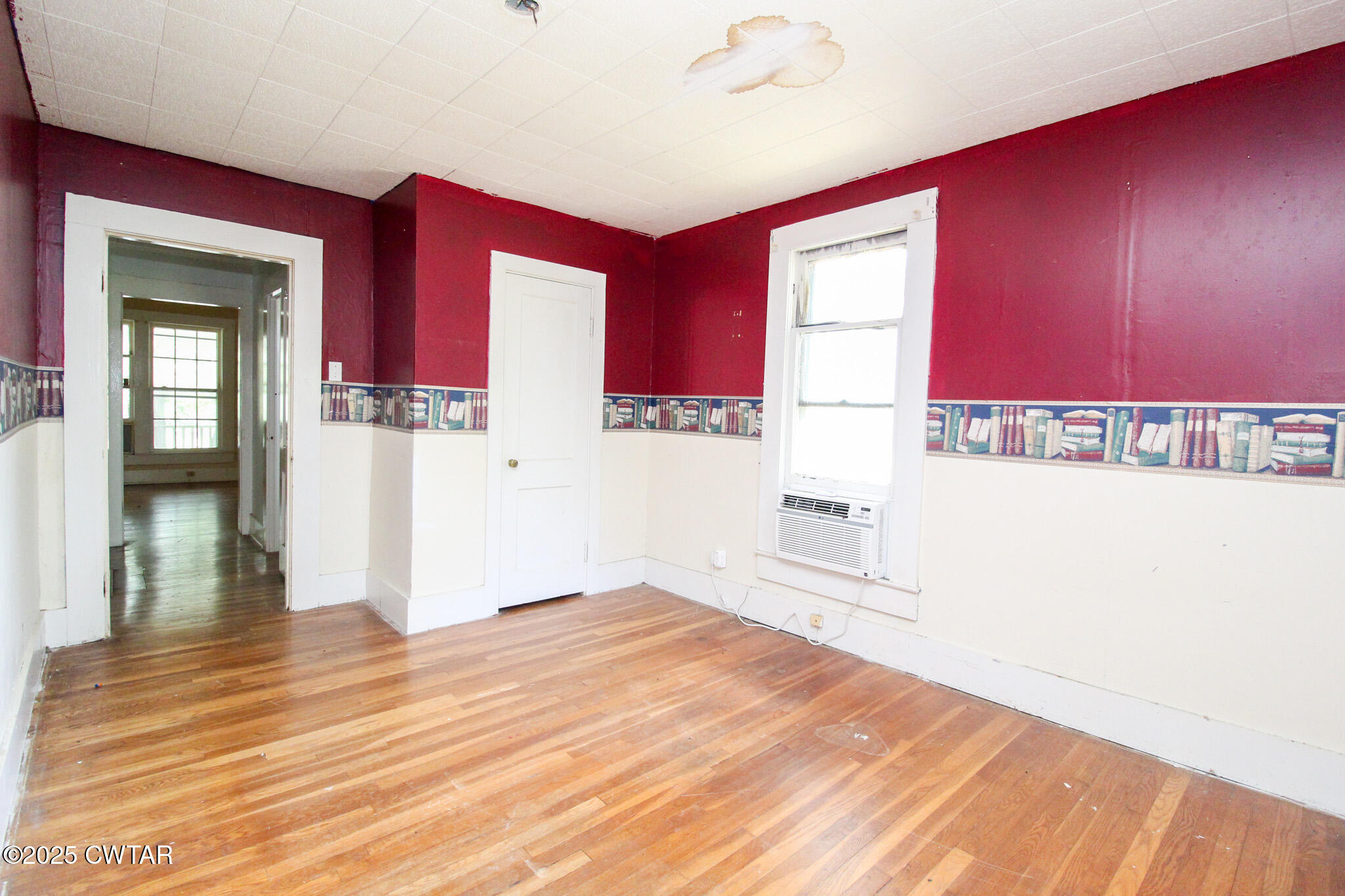 1352 Whitehall Street Jackson, TN 38301 - Photo 14 of 34 a view of empty room with wooden floor