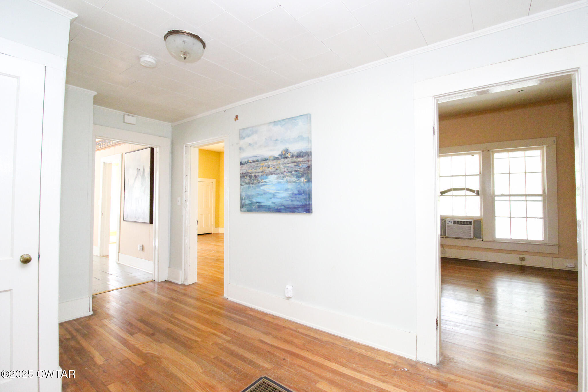 1352 Whitehall Street Jackson, TN 38301 - Photo 17 of 34 a view of an empty room and window