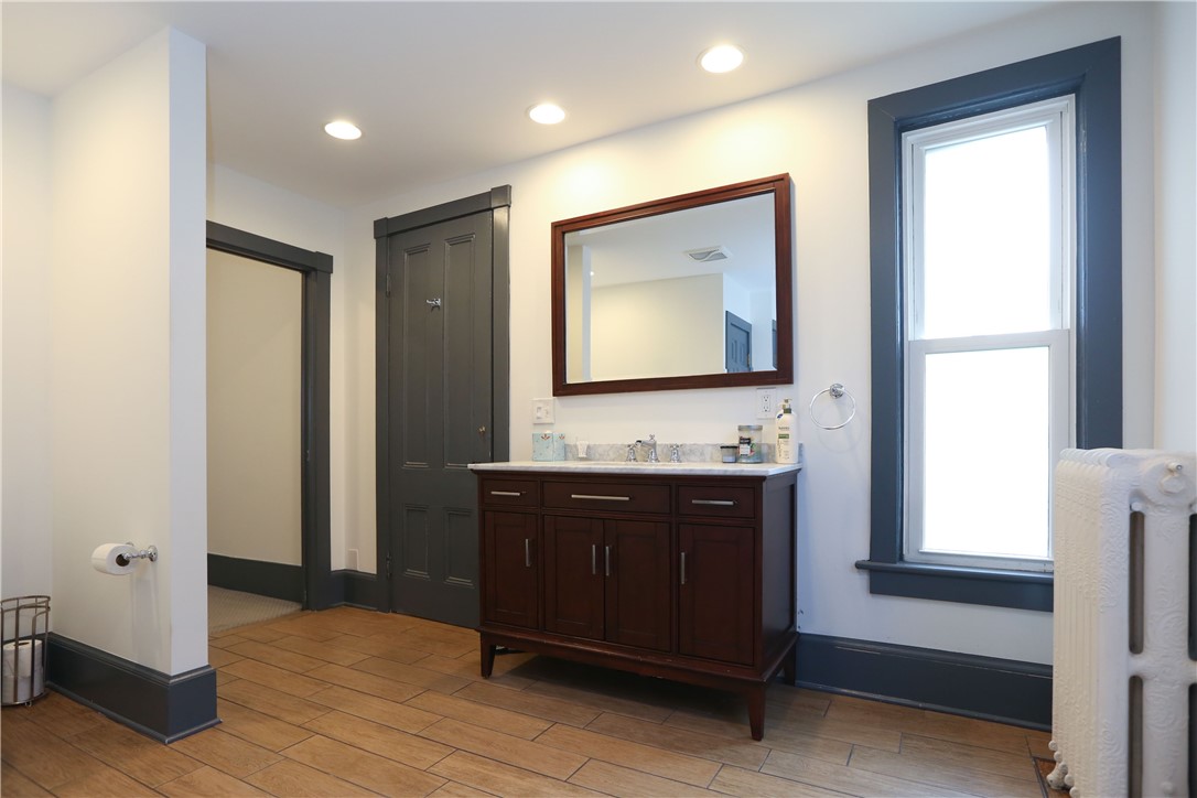 27 Rowley Street Rochester, NY 14607 - Photo 23 of 50