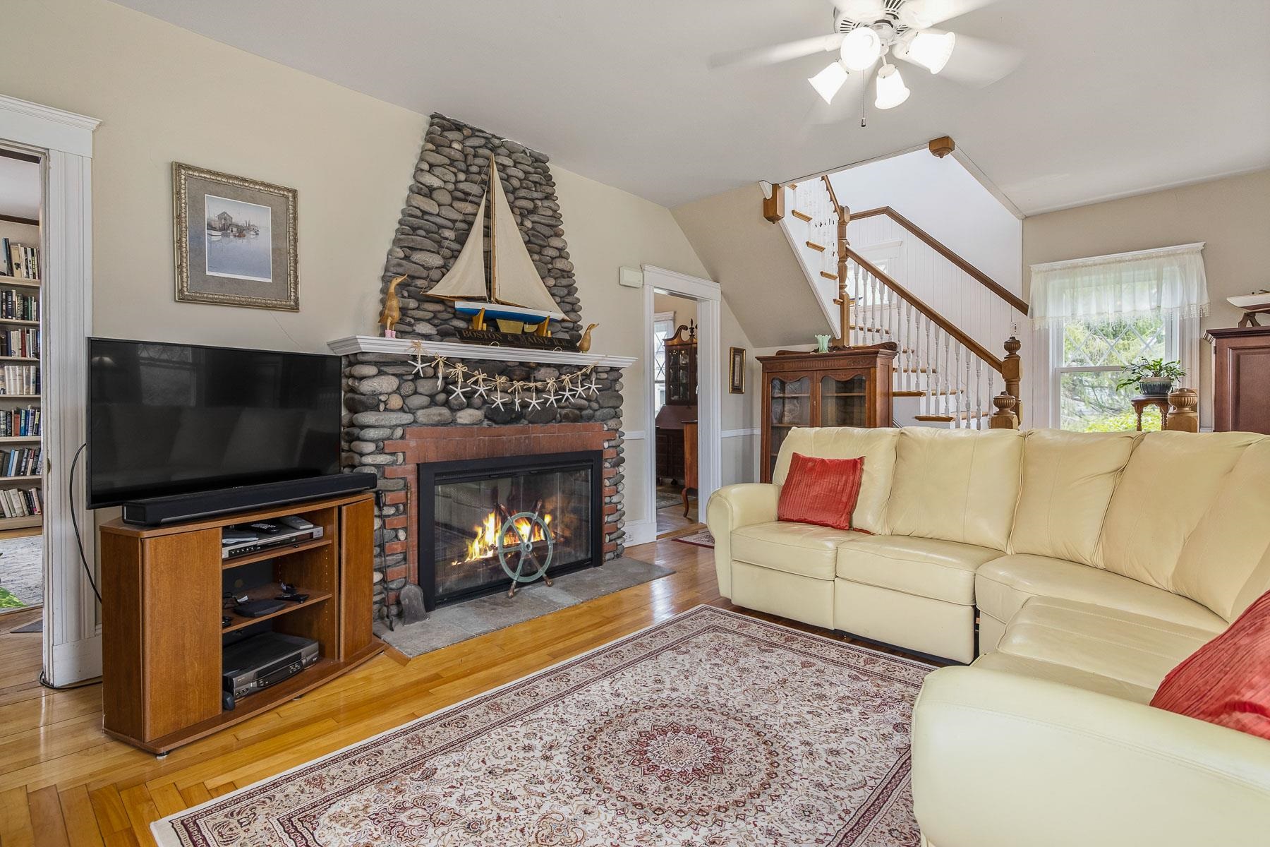 46 Mill Road Hampton, NH 03842 - Photo 4 of 47