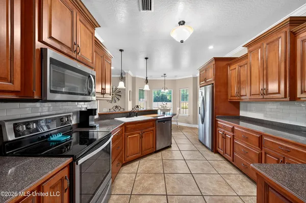 $535,000 | 6819 Pinetop Road, Lucedale, MS 39452