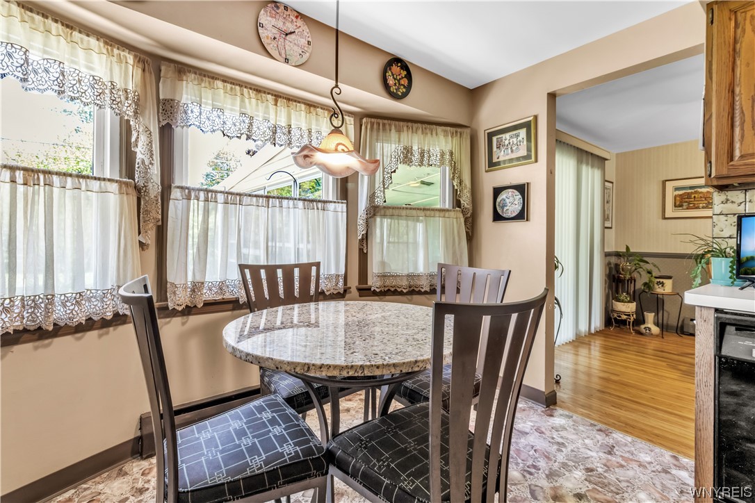 65 Segsbury Road Amherst, NY 14221 - Photo 14 of 37