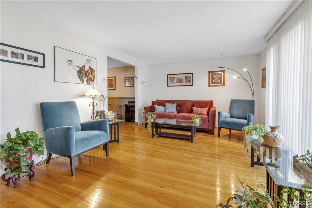 65 Segsbury Road Amherst, NY 14221 - Photo 5 of 37