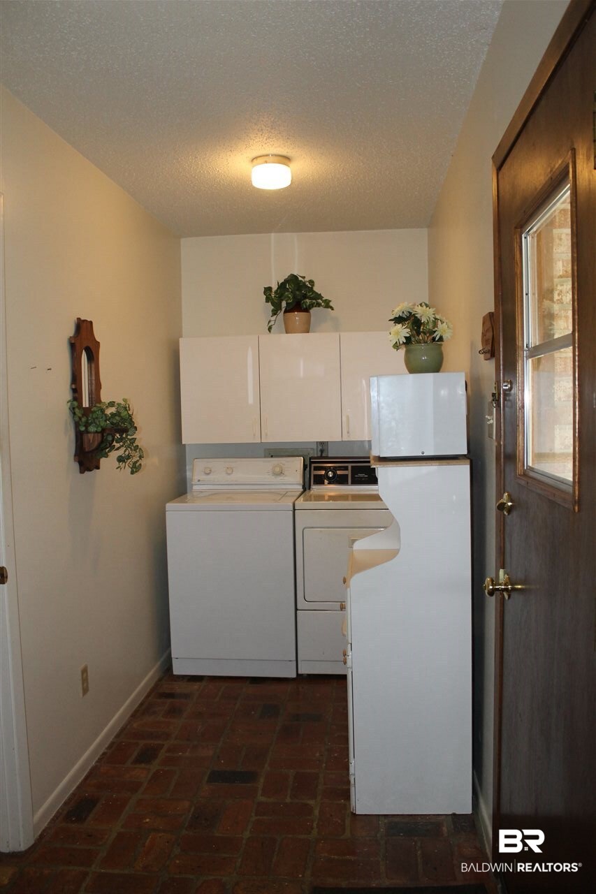 829 Pine Run Road Mobile, AL 36695 - Photo 13 of 16 Laundry Room