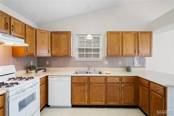 $275,000 | 712 Slippery Rock Drive, Edwardsville, IL 62025