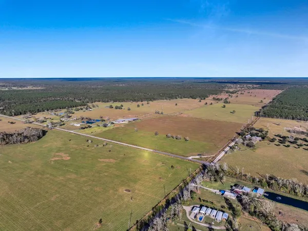 $4,062,500 | 2058 County Road 2058, Hull, TX 77564