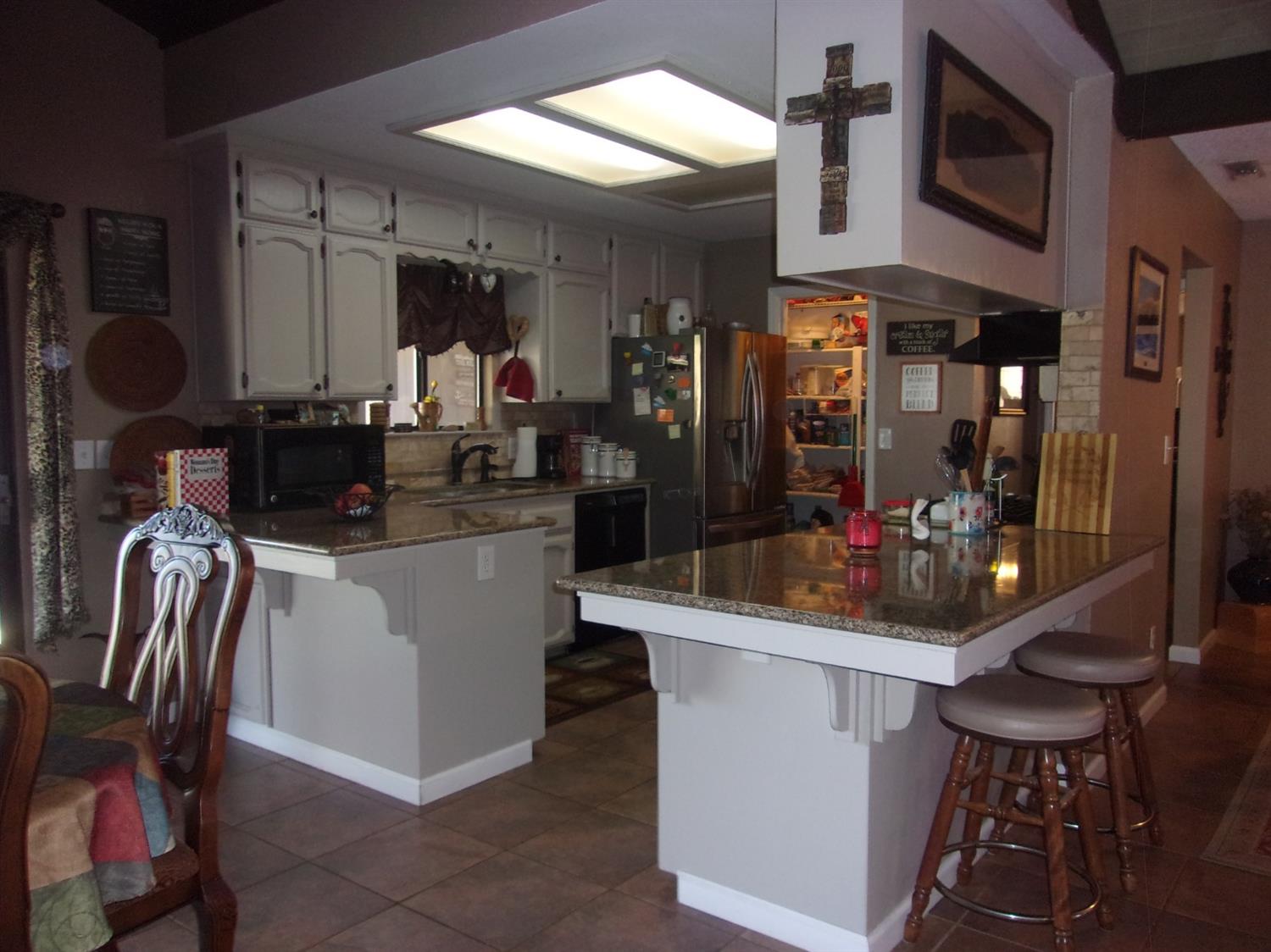 14570 Hanford Armona Road Hanford, CA 93230 - Photo 12 of 51 Gallery Image 12