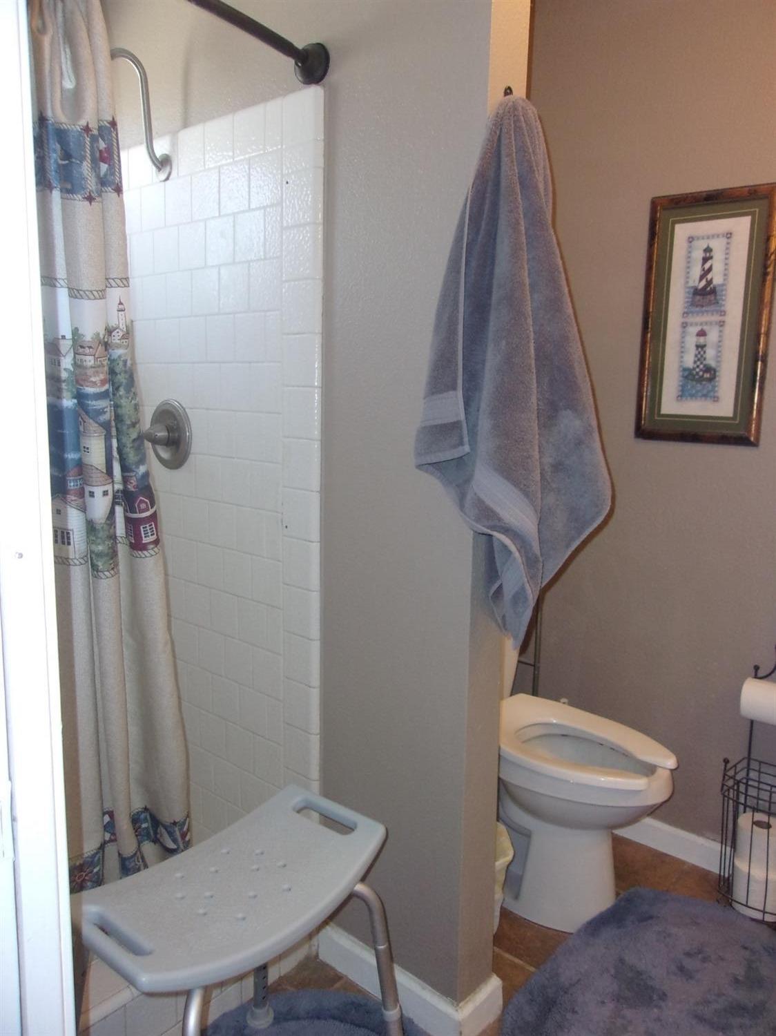 14570 Hanford Armona Road Hanford, CA 93230 - Photo 17 of 51 Gallery Image 17