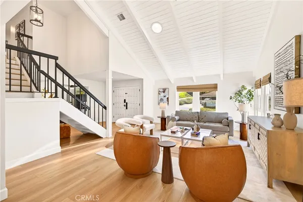 $1,699,000 | 1070 South Road Runner Road, Anaheim, CA 92807