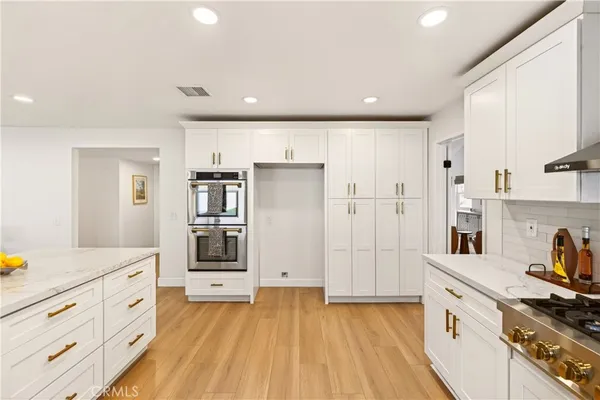 $1,699,000 | 1070 South Road Runner Road, Anaheim, CA 92807