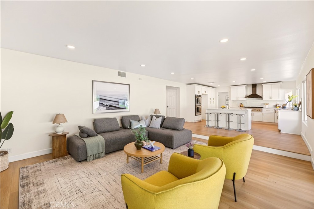 1070 South Road Runner Road Anaheim, CA 92807 - Photo 21 of 49