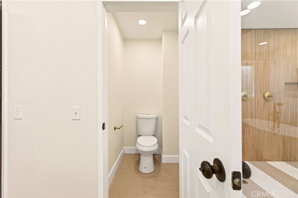 1070 South Road Runner Road Anaheim, CA 92807 - Photo 34 of 49