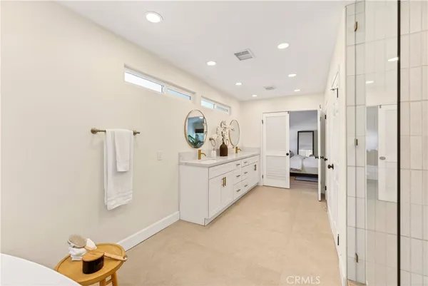 $1,699,000 | 1070 South Road Runner Road, Anaheim, CA 92807