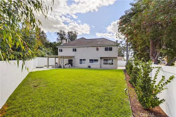 $1,699,000 | 1070 South Road Runner Road, Anaheim, CA 92807