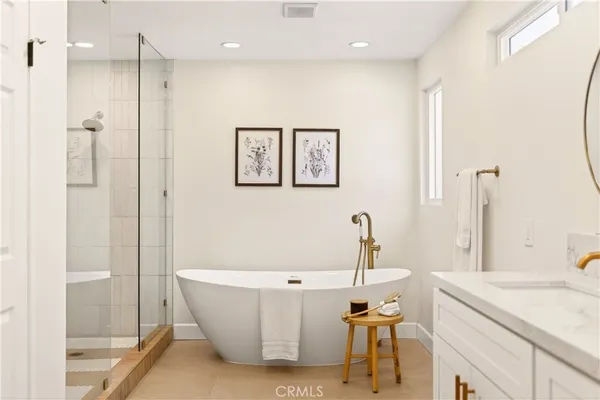 $1,699,000 | 1070 South Road Runner Road, Anaheim, CA 92807