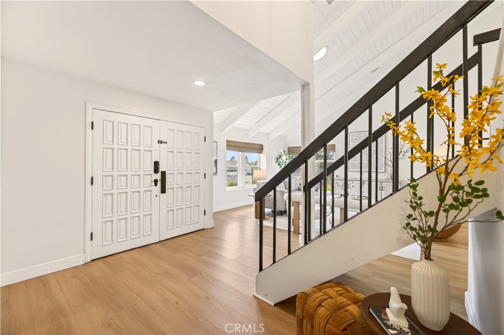 1070 South Road Runner Road Anaheim, CA 92807 - Photo 8 of 49