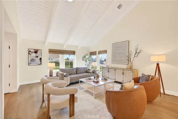 $1,699,000 | 1070 South Road Runner Road, Anaheim, CA 92807